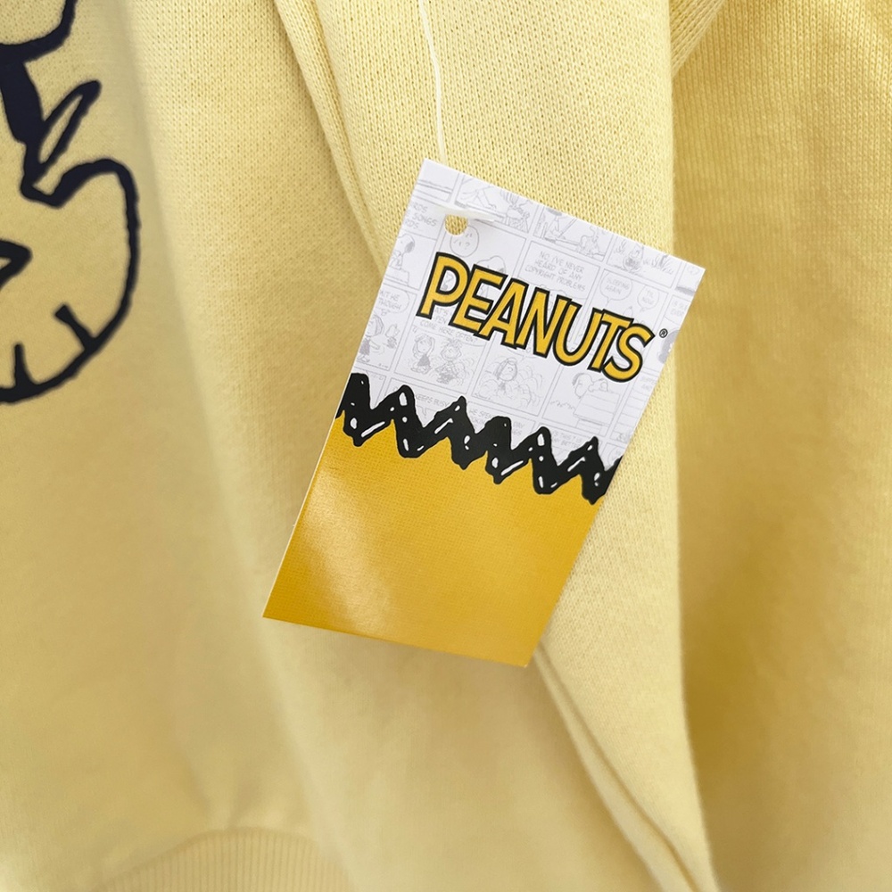 Peanuts Soccer Sweatshirt Women’s Small NWT - Picture 5 of 9